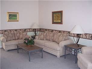 HR3P717OD-living-area