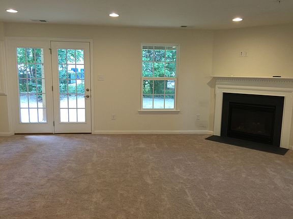 1st floor Fireplace