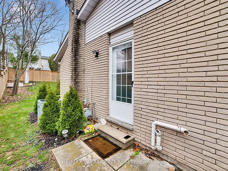 2641 Cavendish Dr — Photo 36