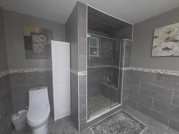 2nd image of 400 N 6th St
