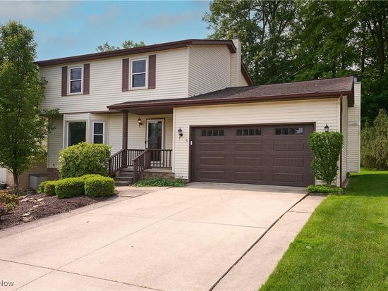 9201 Pleasant Lake Blvd, Parma, OH 44130