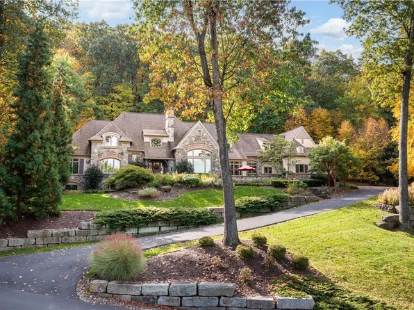 1850 Augusta Dr, Center Valley, PA 18034