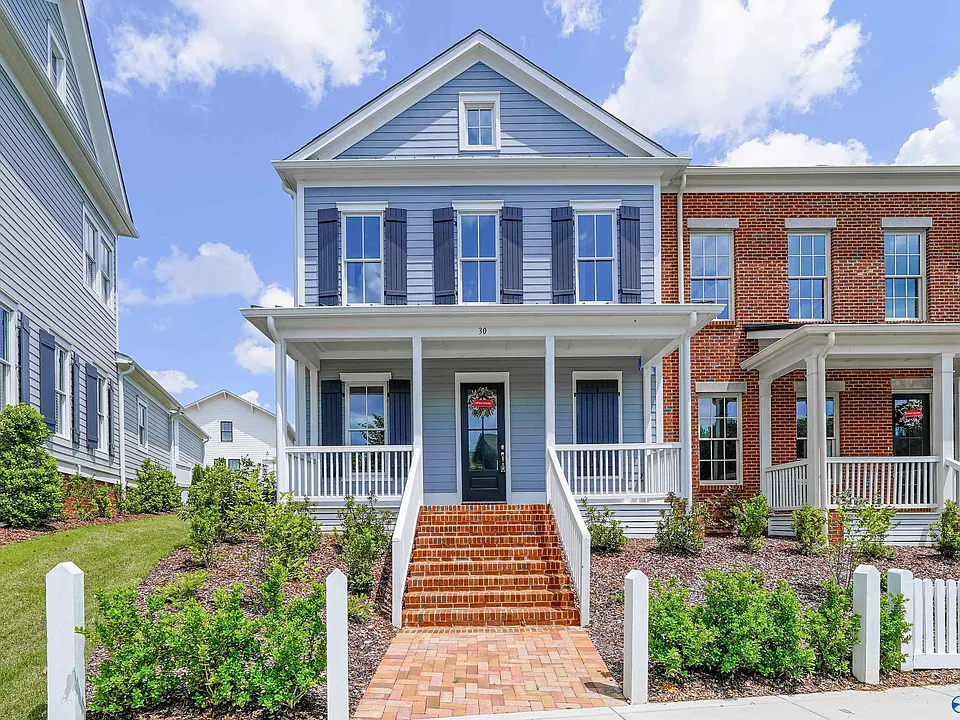 30 Pine St NW