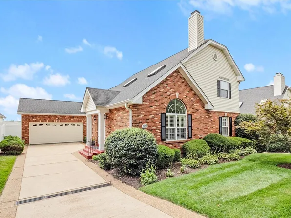 7430 Whitehall Colonial Ln, Saint Louis, MO 63119