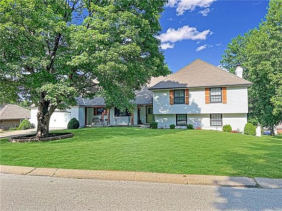 2nd image of 4511 S Essex Dr
