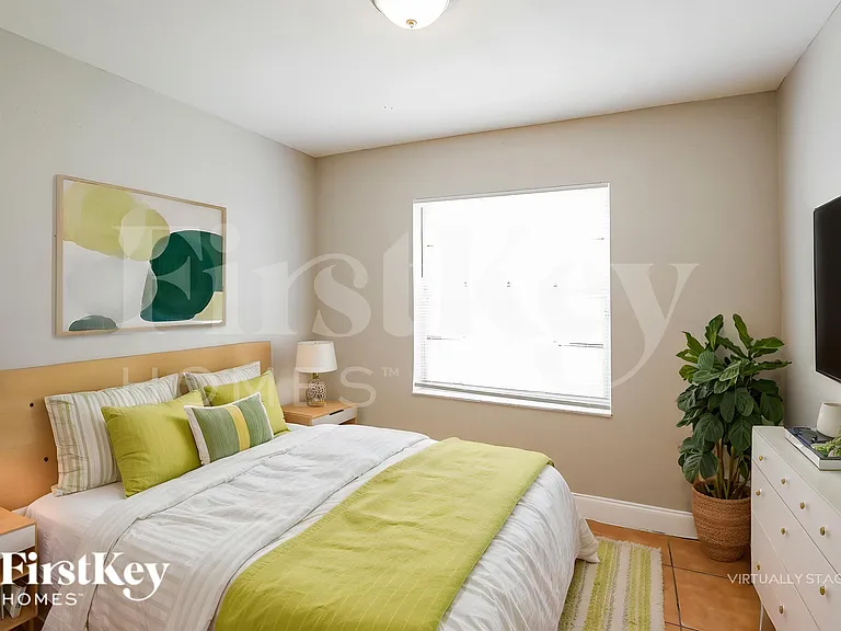 10352 SW 208th Ln — Photo 14