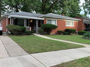 24070 Meadowlark Ave, Oak Park, MI 48237