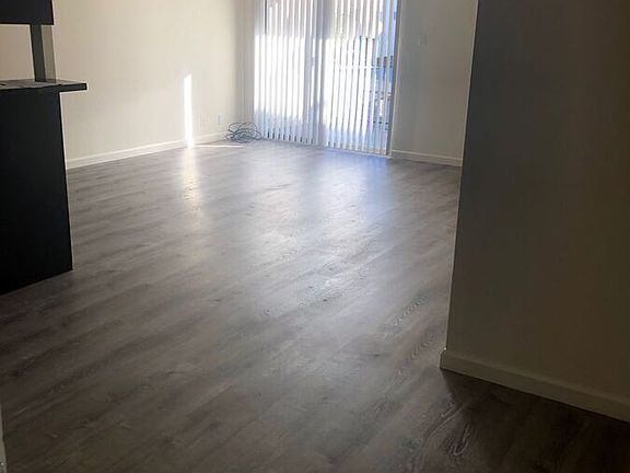 4th image of 2315 Parker St APT 8