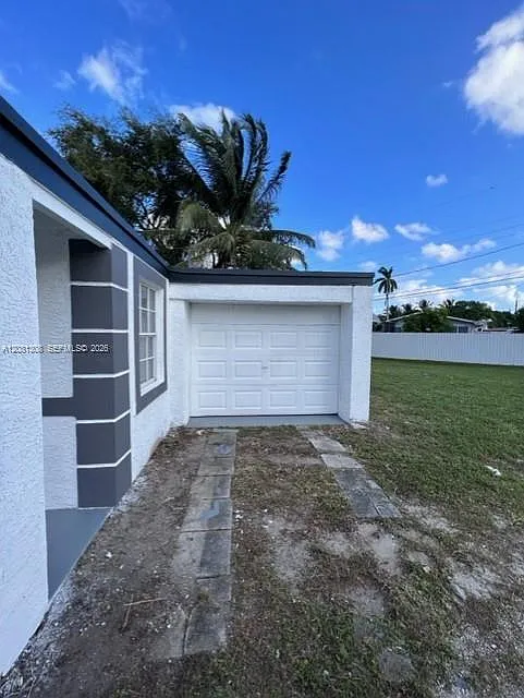Miami Gardens Estates Sec — Photo 3