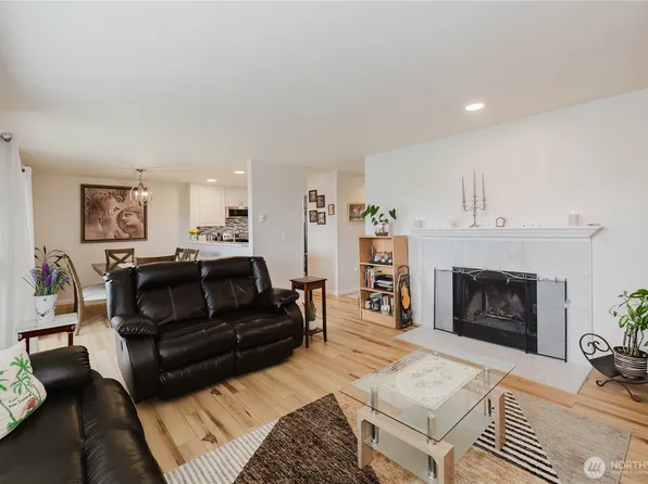 1760 W Sunn Fjord Lane #F 202, Bremerton, WA 98312