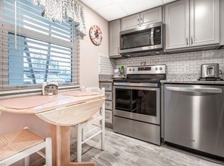 1724 Pine Valley Dr APT 108, Fort Myers, FL 33907