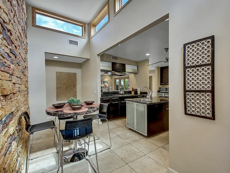52883 Eisenhower Dr — Photo 16