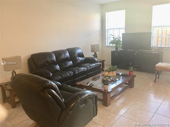 5th image of 204 Las Brisas Cir #204