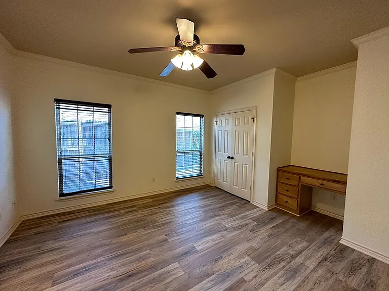 626 Huntwick Ln — Photo 22