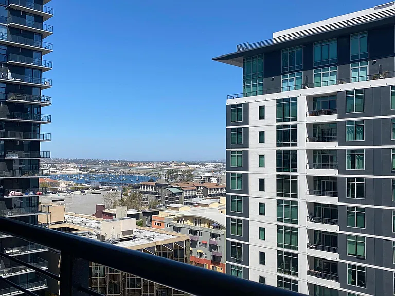425 W Beech St #1407 — Photo 7