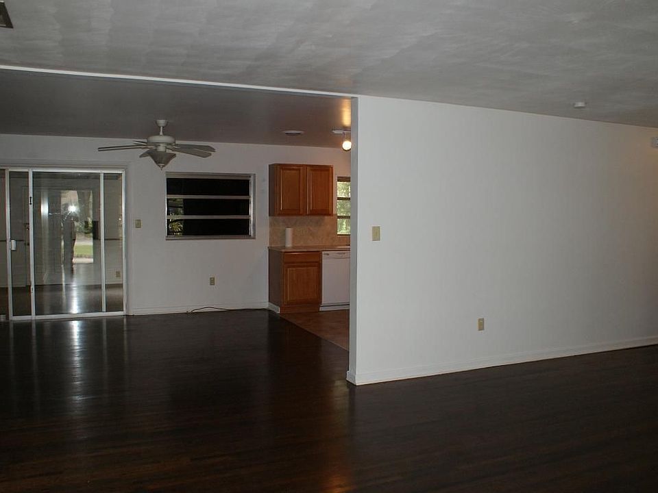 1st image of 735 S Montgomery Ave