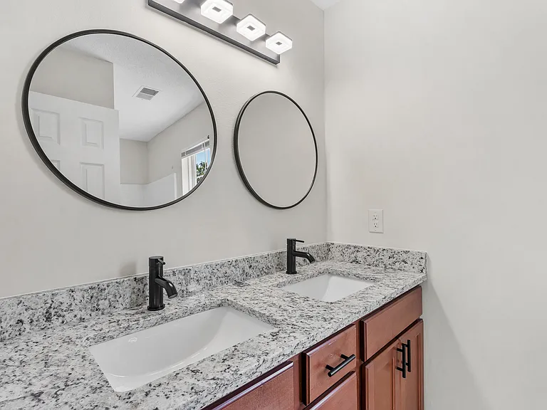 109 Summer Vale Dr — Photo 18