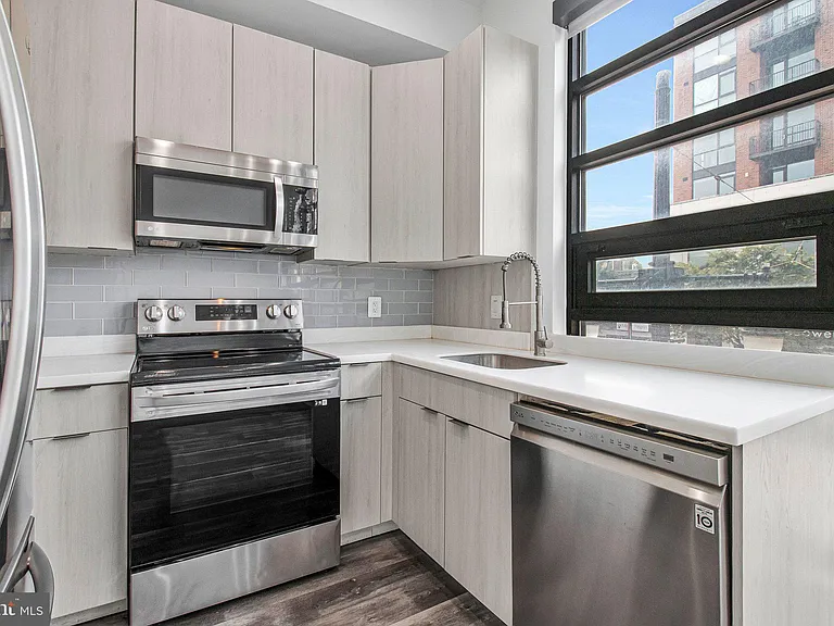 506 H St NE #202 — Photo 5