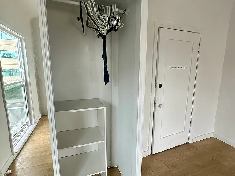 707 N Ridgewood Pl #211 — Photo 14