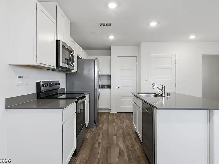 482 Golden Myna Ave — Photo 13