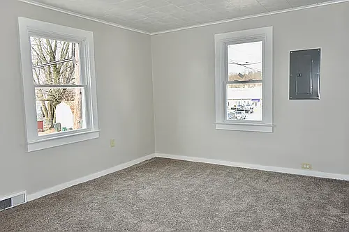 122 S 7th St #B — Photo 4