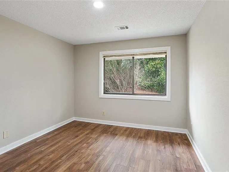 4200 Gunnin Rd — Photo 32