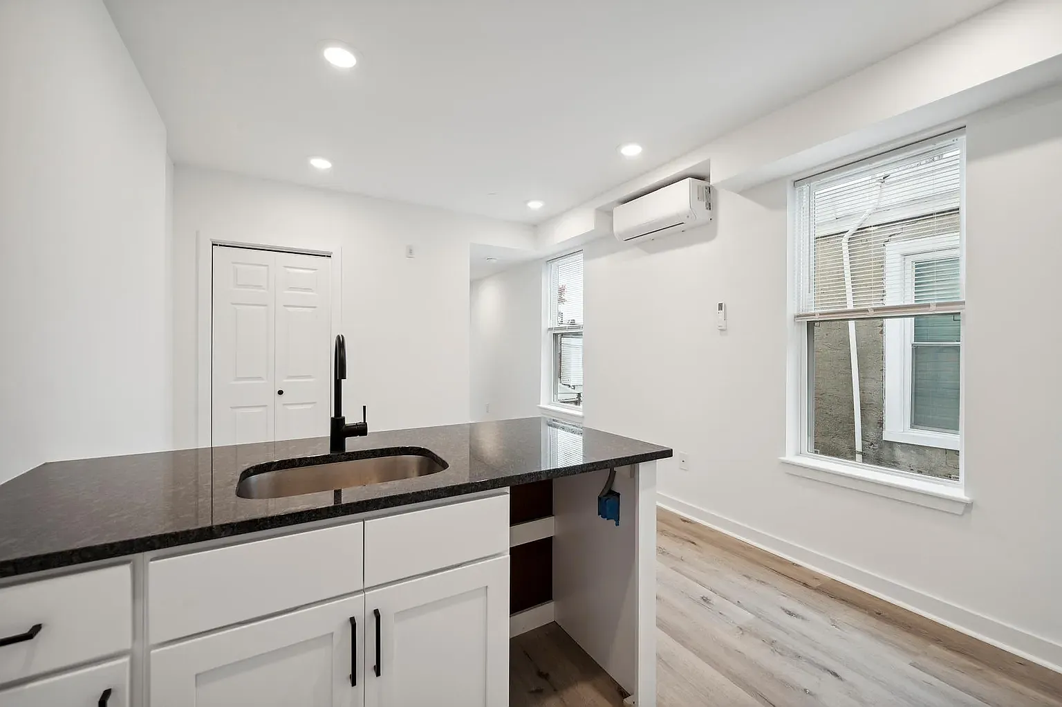1 bed, 600 sqft, $1,195 — Photo 2