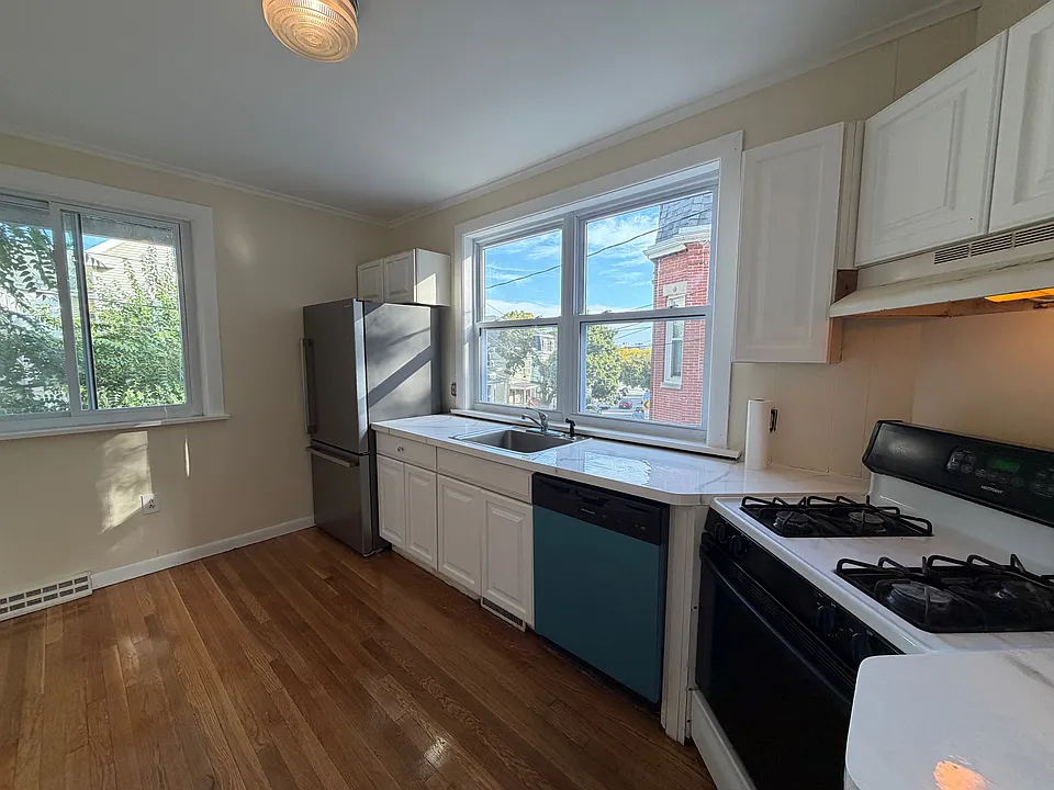 30 Pinckney St #1