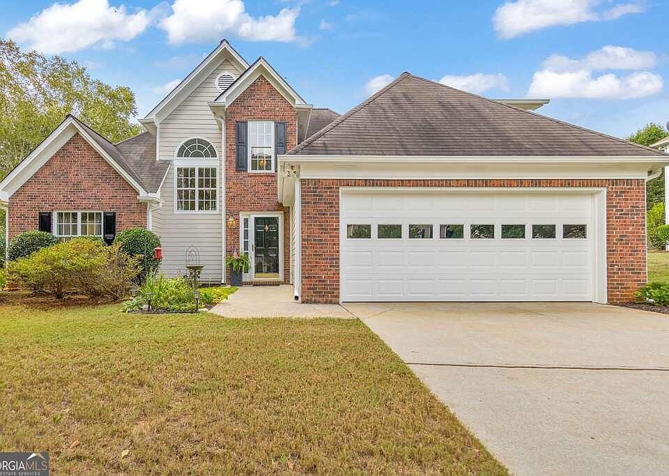 1st image of 2639 English Oaks Ln NW
