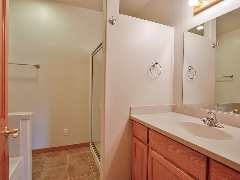 2385 Lake Forest Dr — Photo 28
