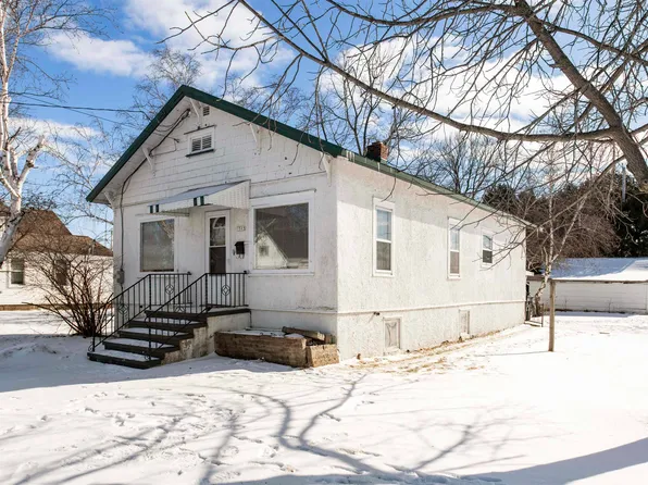 1513 28th Ave, Menominee, MI 49858