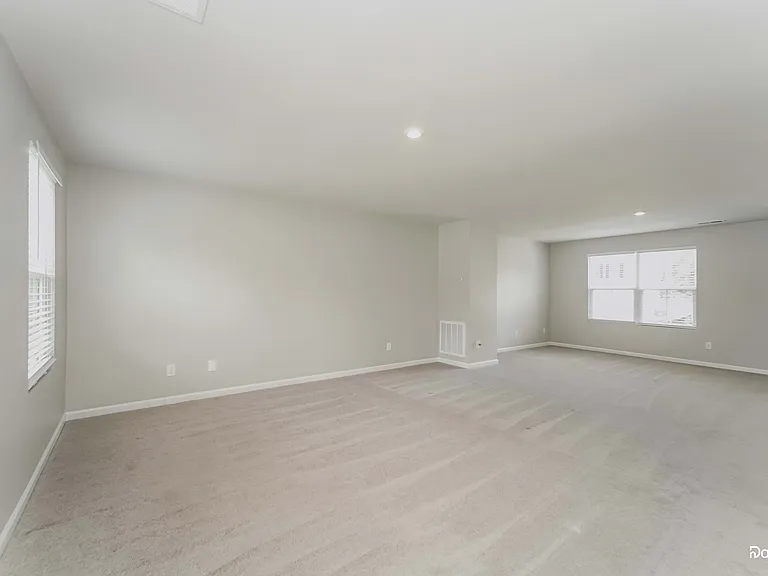 1017 Jeffrey Ct SW — Photo 7