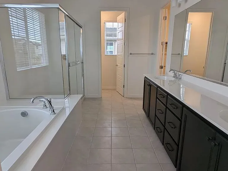2468 Lake Club Dr — Photo 15