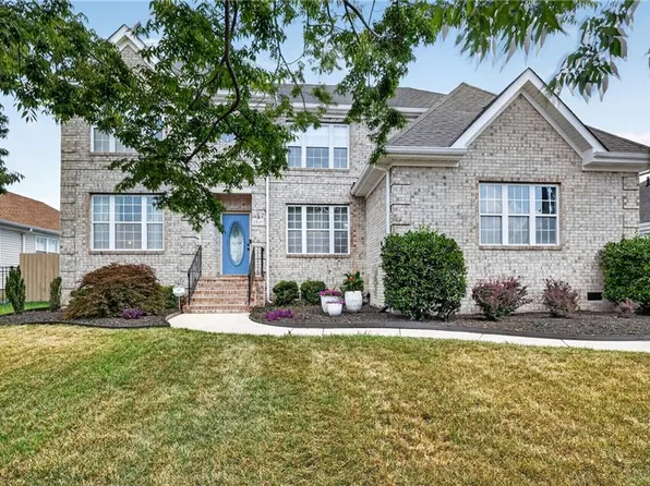 2069 Bierce Dr, Virginia Beach, VA 23454