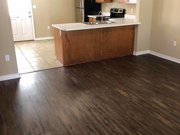 2nd image of 2056 Sunvista Ln