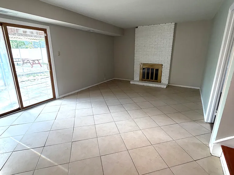 184 Village Dr — Photo 19