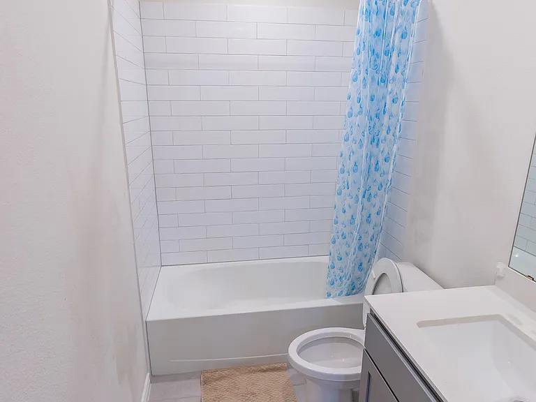 6321 Wales St — Photo 13