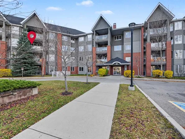 15 E Everstone Dr SW #330, Calgary, AB T2Y 5B5