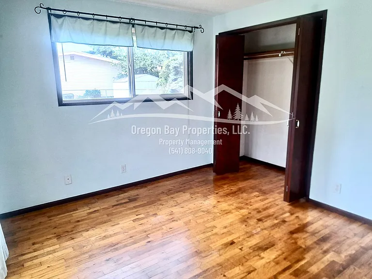 1025 Garfield Ave — Photo 13