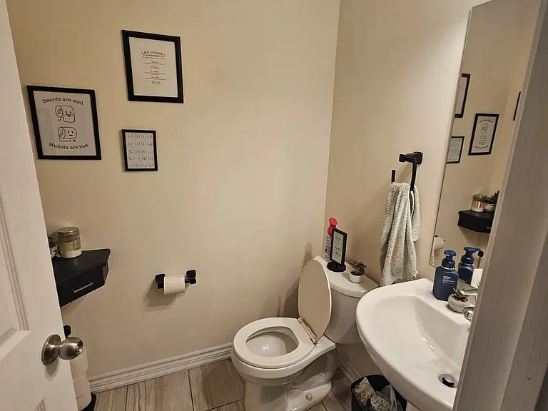 219 Northglen Blvd — Photo 18