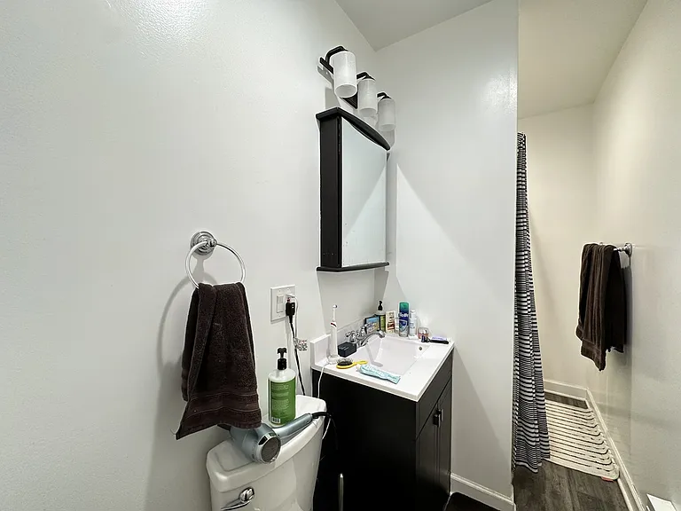 839 W Cornelia Ave #S2 — Photo 18