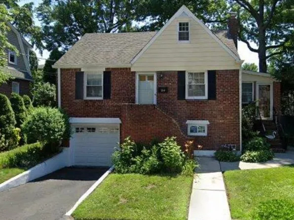 264 Beverly Hills Rd, Fort Lee, NJ 07024