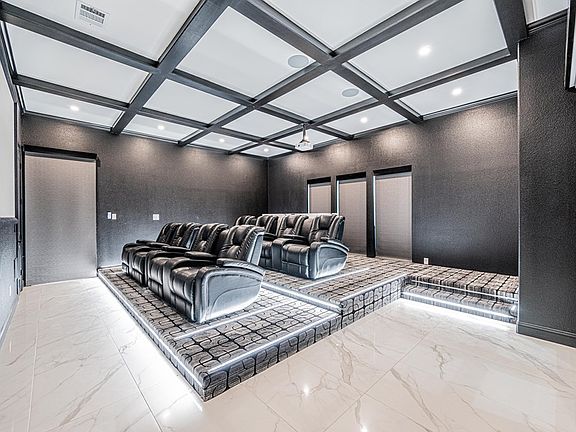 5th image of 2213 Homestead Ct
