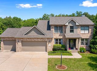 2317 W Imperial Dr, Peoria, IL 61614