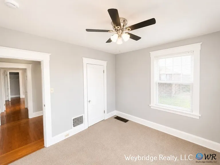 Academy 862 — Photo 14