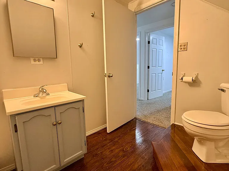 119 E Church St — Photo 22