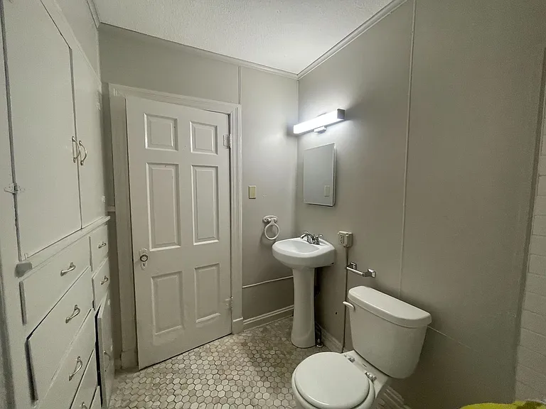 1306 S Glenwood Blvd — Photo 21