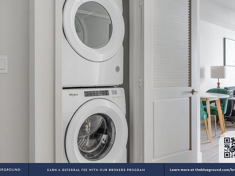 Washer/Dryer in Apartment