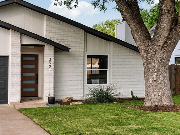 2nd image of 3921 Leafield Dr