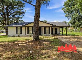 10372 Lafayette Dr, Olive Branch, MS 38654